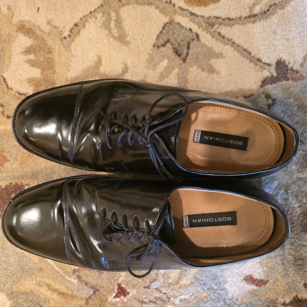 Bostonian Black Leather Men's Dress Shoes